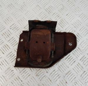 Опора ДВС левая Lincoln Navigator 2002-2006 2L1Z 6038 DA; 2L14 6B032 DD