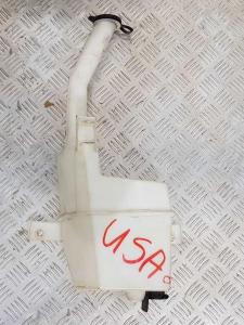 Бачок омывательной жидкости Ford Mustang 2004-2014 7R33 17B613