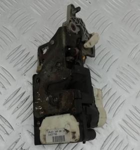 Замок двери задней правой Chevrolet Tahoe 1999-2006 15110650; 16637324; 15761420 Замок двери задней правой Chevrolet Tahoe 1999-2006 15110650; 16637324; 15761420
