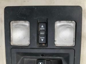 Плафон салона Dodge Ram 1500 / 2500 / 3500 2009-2012 56046064AC