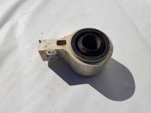 Сайлентблок переднего нижнего рычага правый Ford Explorer 5 2011-2015 BB53 3A262 A; BB5Z 3069 A; F3DVT 3C339 A Сайлентблок переднего нижнего рычага правый Ford Explorer 5 2011-2015 BB53 3A262 A; BB5Z 3069 A; F3DVT 3C339 A