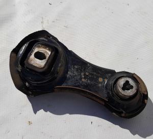 Опора АКПП нижняя Ford Explorer 5 2011-2012 BB5Z 6068 C; BB53 6P082 EA Опора АКПП нижняя Ford Explorer 5 2011-2012 BB5Z 6068 C; BB53 6P082 EA