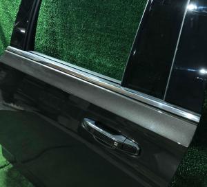 Накладка стекла задней левой двери Chevrolet Suburban 2021-н.в. 84844395 ; 84813575