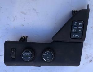 Рамка приборной панели Chevrolet Tahoe 2015-2020 22887676