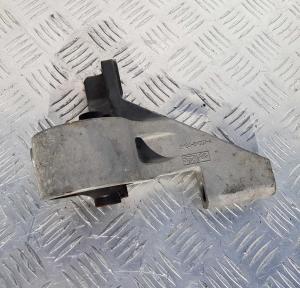 Опора ДВС Ford Escape Hybrid 2007-2012 6M6Z 6M007 A; 6M64 6M007 AA Опора ДВС Ford Escape Hybrid 2007-2012 6M6Z 6M007 A; 6M64 6M007 AA
