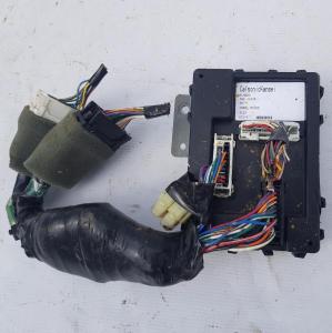 Блок комфорта (BCM) Infiniti QX56 2004-2010 284b08s200