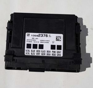 Блок комфорта BCM Chevrolet Camaro 2009-2015 13592376 Блок комфорта BCM Chevrolet Camaro 2009-2015 13592376