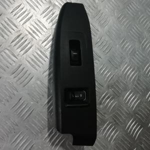 Блок управления стеклоподъемником передней правой двери Hummer H3 2005-2010 25779767
