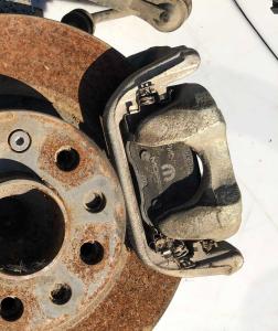 Суппорт задний правый Jeep Renegade 2015-2021 68263295AA