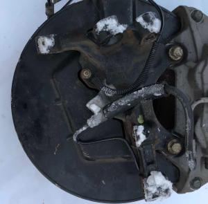 Кулак поворотный левый Ford Mustang 2015-2020 FR3Z 3106 A ; FR3C 3108 AD/AE