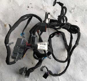 Проводка центральной консоли (под холодильник) Chevrolet Tahoe 2015-2020 23491411 ; 23126812 ; 84124142
