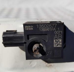 Датчик удара фронтальный Cadillac SRX 2009-2016 13502577