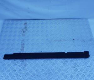 Молдинг двери задней левой Ford Expedition 2003-2006 6L1Z 7825597 A