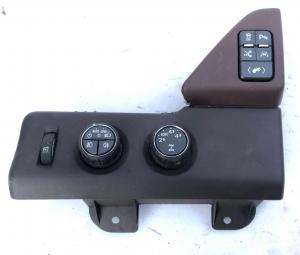 Накладка торпедо Chevrolet Tahoe 2015-2019 22887679