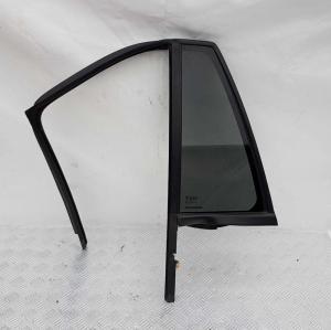 Стекло/Форточка двери задней левой с уплотнителем Chevrolet TrailBlazer 2001-2009 25949487; 25827683; 15946959; 15828796; 15138547; 15126374