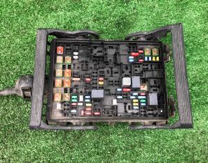 Блок предохранителей Cadillac Escalade  2015 23225905 ; 22773484