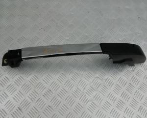 Ручка левая Jeep Commander 2005-2010 5JU47RXFAC; 5JU47RXFAE; 5JU47RXFAD Ручка левая Jeep Commander 2005-2010 5JU47RXFAC; 5JU47RXFAE; 5JU47RXFAD