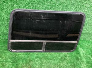 Стекло заднего левого крыла Chevrolet Express 1996-2007 20906511 ; 25739038 ; 25751458 ; 25859127 ; 15076852 ; 15023343