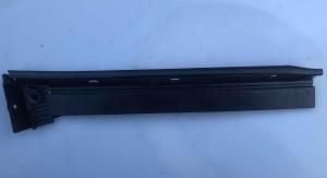 накладка двери водительской Ford Mustang 2015-2020 FR3Z 6302565 B ; FR3B 6302565 BC