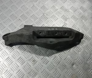 Кронштейн двигателя правый Cadillac SRX 2009-2016 13227756 Кронштейн двигателя правый Cadillac SRX 2009-2016 13227756