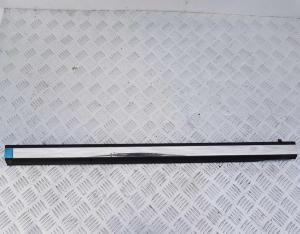 Бархотка/Уплотнитель стекла двери передней правой  внешний Lincoln Navigator 2002-2006 6L7Z 7821452; 4L7Z 7821452 AA