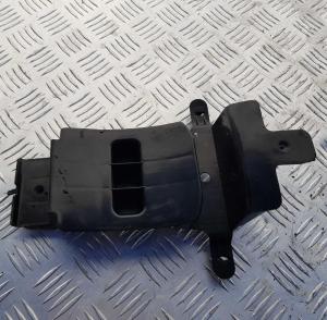 Кронштейн центральной консоли, задний ряд Chevrolet Camaro 2009-2015  92217119 Кронштейн центральной консоли, задний ряд Chevrolet Camaro 2009-2015  92217119
