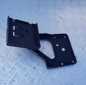 Кронштейн аккумулятора/ECM Hummer H3 2005-2010 10399558; 15705101; 23213449; 15850348; 15136209 Кронштейн аккумулятора/ECM Hummer H3 2005-2010 10399558; 15705101; 23213449; 15850348; 15136209