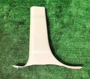 Накладка средней стойки левая Cadillac Escalade 23257447 ; 23228332 ; 23174021