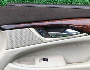 Накладка динамика пассажирской двери Cadilac Escalade 2015-2020 23113855