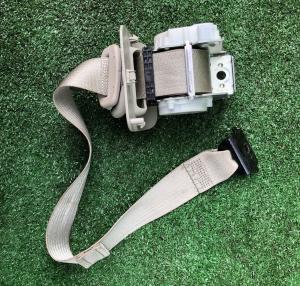 Ремень безопасности третего ряда левый Cadillac Escalade ESV 23114962