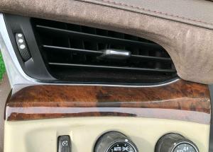 Декоративная накладка левого дефлектора Cadillac Escalade 2015 23486736