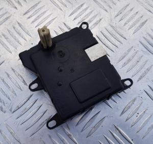 Моторчик заслонки отопителя Ford Expedition 1996-2002 XL3Z 19E616 AB; XL3H 19E616 AB Моторчик заслонки отопителя Ford Expedition 1996-2002 XL3Z 19E616 AB; XL3H 19E616 AB