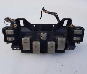 Блок управления стеклоподъемниками и подогревом сидений Lincoln Navigator 2002-2006 2L7Z 7804567 CAA; 3C5Z 14529 AAB; 2L7Z 14D695 ACA; 2L7Z 14D694 ACA Блок управления стеклоподъемниками и подогревом сидений Lincoln Navigator 2002-2006 2L7Z 7804567 CAA; 3C5Z 14529 AAB; 2L7Z 14D695 ACA; 2L7Z 14D694 ACA