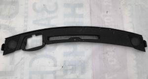 Решетка обогревателя лобового стекла Chevrolet Tahoe 2015-2020 22883586