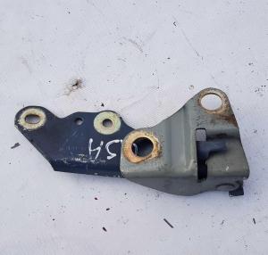 Петля капота правая Ford Escape 2000-2007 YL8Z 16796 AA; YL84 16800 AC; 7L8Z 16796 A Петля капота правая Ford Escape 2000-2007 YL8Z 16796 AA; YL84 16800 AC; 7L8Z 16796 A