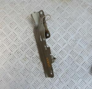 Петля капота правая Lincoln Aviator 2002-2005 1L2Z 16796 AA; 6L24 16800 Петля капота правая Lincoln Aviator 2002-2005 1L2Z 16796 AA; 6L24 16800