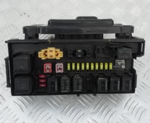 Блок распределения электропитания Jeep Grand Cherokee 2004-2010; 04692165AB