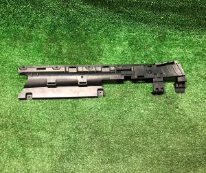 Кронштейн порога пассажирского Chevrolet Tahoe / Escalade 2021-н.в. 84270193