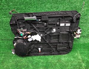 Обшивка пассажирской двери Dodge Ram 1500 2010-2013 4CJ9345WA37 ; 68044846AA