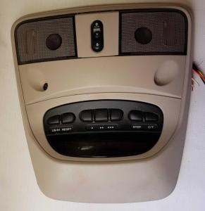 Потолочная консоль Dodge Durango 2004-2009 56049089AF Потолочная консоль Dodge Durango 2004-2009 56049089AF