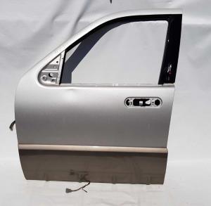 Дверь передняя левая Mercury Mountaineer 3L2Z 7820125 Дверь передняя левая Mercury Mountaineer 3L2Z 7820125