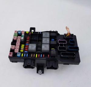 Блок предохранителей Ford F150 2004-2008 5L3T 14A067 BC Блок предохранителей Ford F150 2004-2008 5L3T 14A067 BC