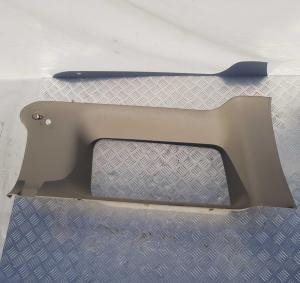 Обшивка форточки багажника правая Hummer H3 2005-2010 15869796; 25820001; 15809322; 15795739; 15782033