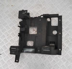 Кронштейн фары левый Chevrolet Tahoe 1999-2006 15091081; 15185626; 15063587 Кронштейн фары левый Chevrolet Tahoe 1999-2006 15091081; 15185626; 15063587