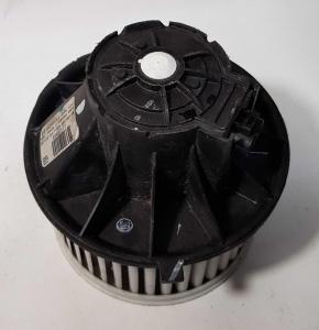 Мотор отопителя Chevrolet Tahoe 1999-2006 89019321; 52400177; 89019155; 89019182; 89019301; 89019320; 52473678; 52473346 Мотор отопителя Chevrolet Tahoe 1999-2006 89019321; 52400177; 89019155; 89019182; 89019301; 89019320; 52473678; 52473346