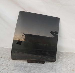 Стекло двери задней левой Jeep Grand Cherokee WJ 1999-2004 55136037; 55136065