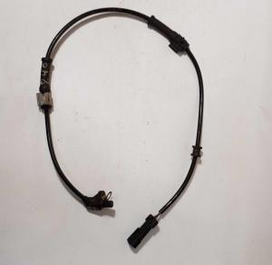 Датчик ABS передний Chevrolet Tahoe 1999-2006 19181873; 15233108 Датчик ABS передний Chevrolet Tahoe 1999-2006 19181873; 15233108