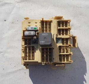 Блок предохранителей салонный Cadillac Escalade 2001-2006 15266958; 15190658; 15058035