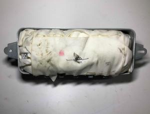 Подушка безопасности пассажира Jeep Grand Cherokee WK2 P05108093AF ; 4JP13H2LAJC