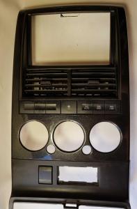 Панель/Накладка центральных воздуховодов панели торпедо Ford Explorer 4 6L2Z 7804302